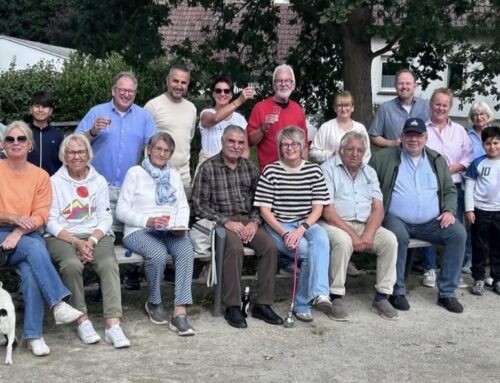 Boule, Sonnenschein und gute Stimmung auf dem Rehmer Marktplatz!